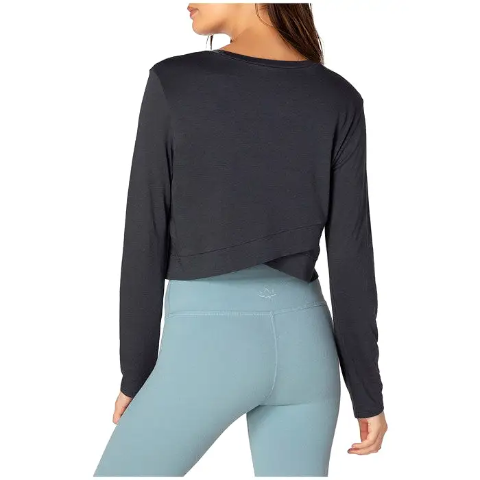 Beyond Yoga Back Out Reversible Cropped Pullover Black