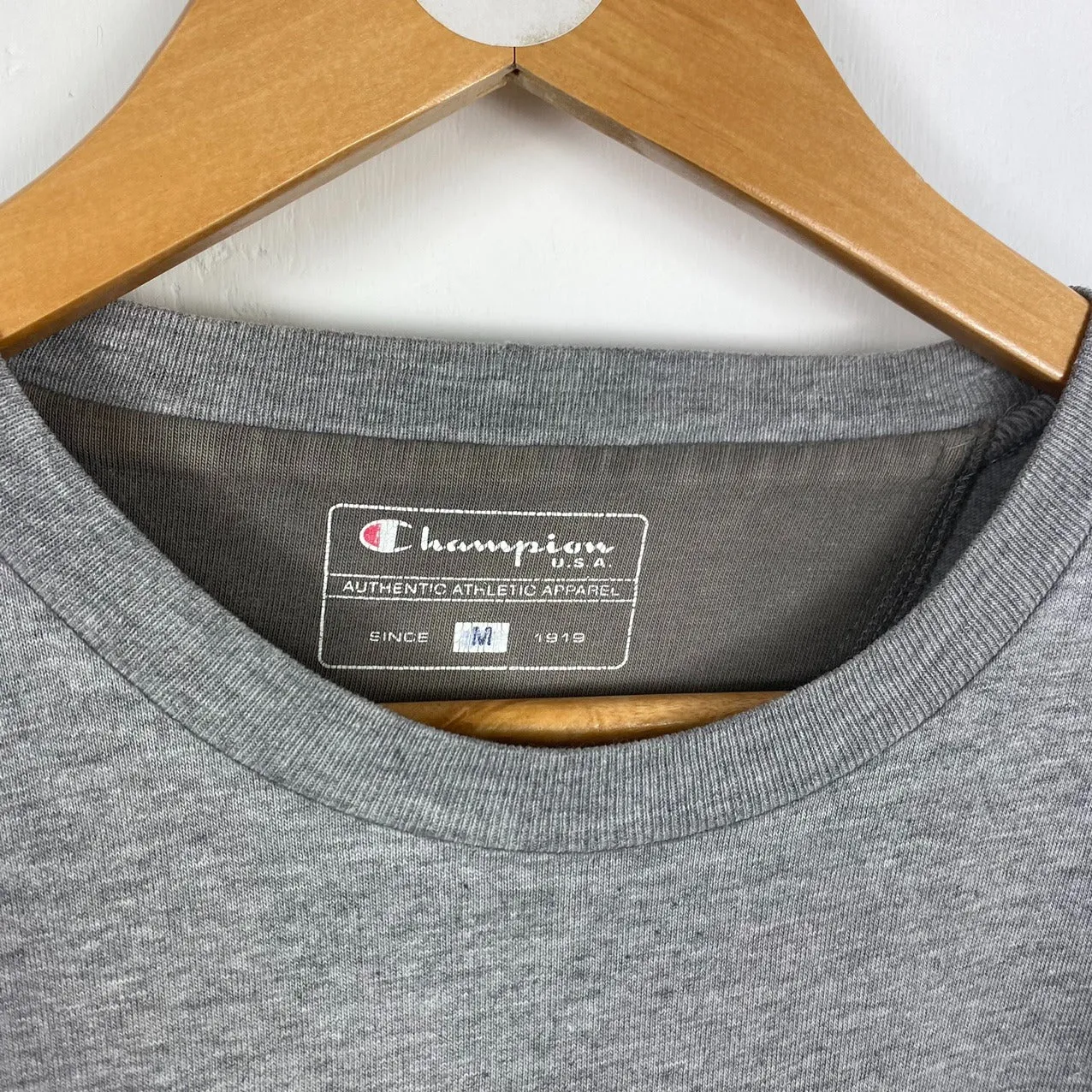 champion spellout t shirt medium