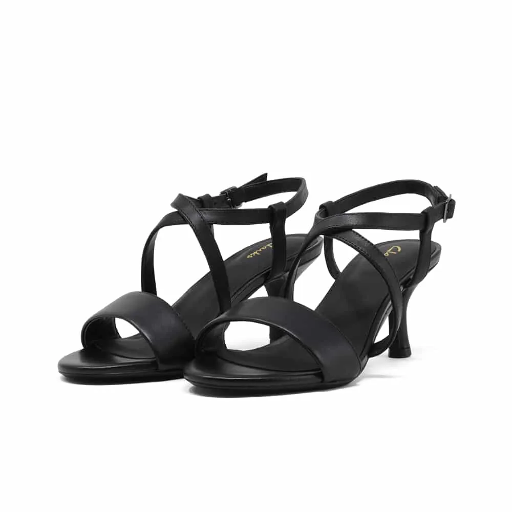 Clarks Amali Buckle 26165941 Women's Leather Summer Sandals Black