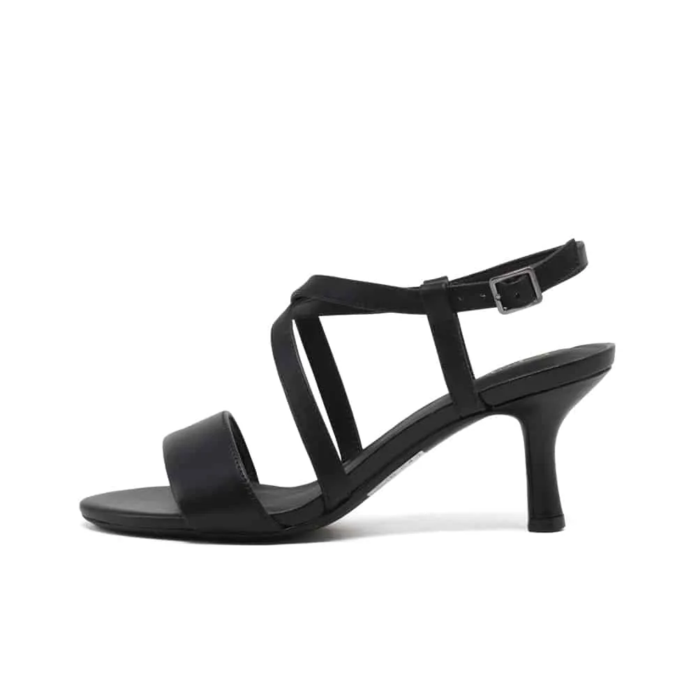 Clarks Amali Buckle 26165941 Women's Leather Summer Sandals Black