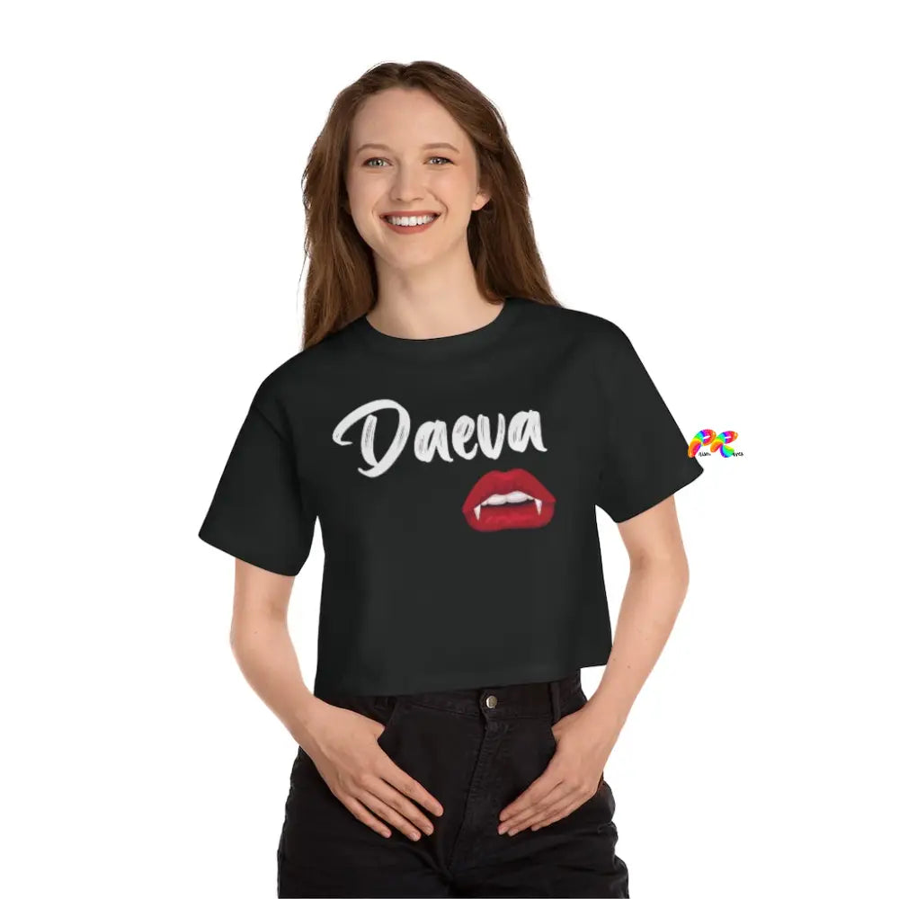 Daeva With Vampire Teeth Champion Cropped T-Shirt