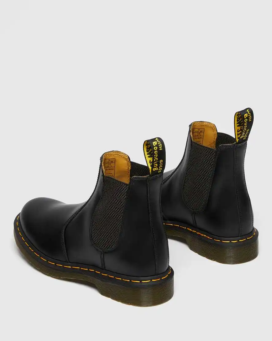 Dr. Martens 2976 UNISEX YELLOW STITCH SMOOTH LEATHER CHELSEA BOOTS (Black)