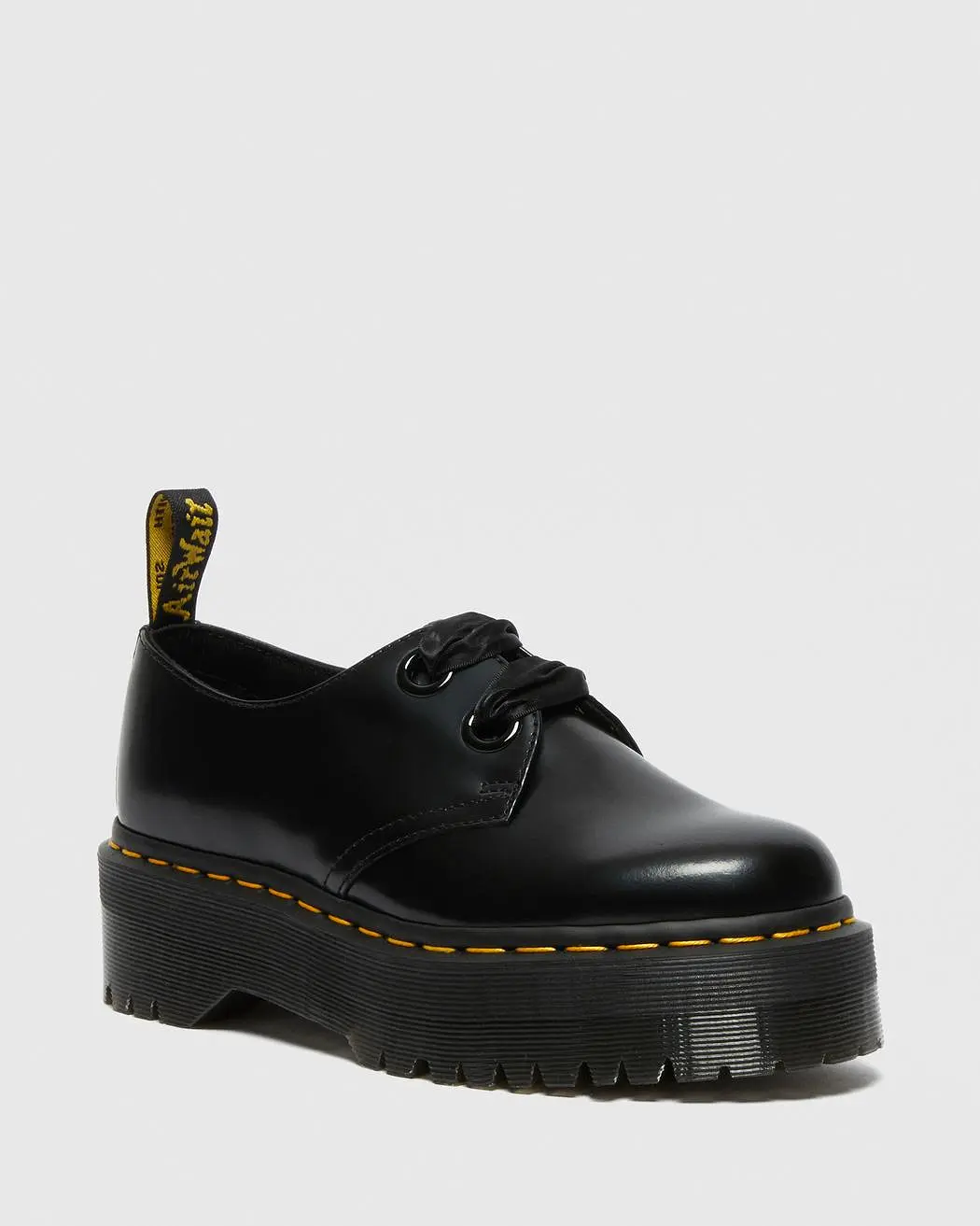 Dr. Martens Women's HOLLY LEATHER PLATFORM SHOES (Black Buttero)