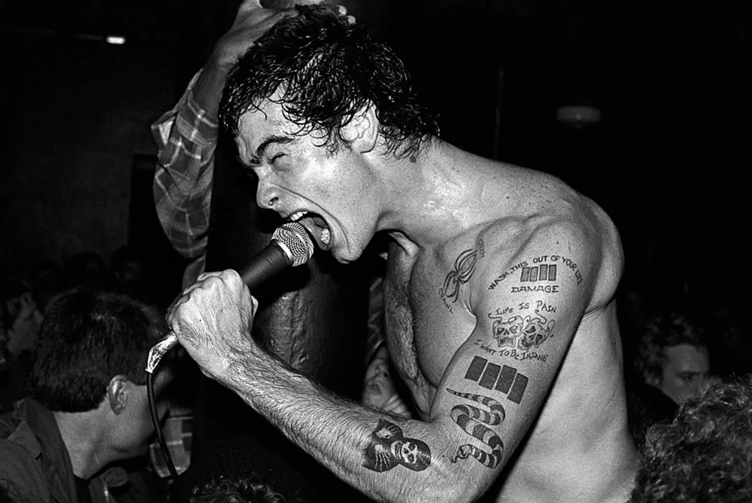 IN MY EYES: JIM SAAH PHOTOGRAPHS 1982-1997 DC PUNK BOOK