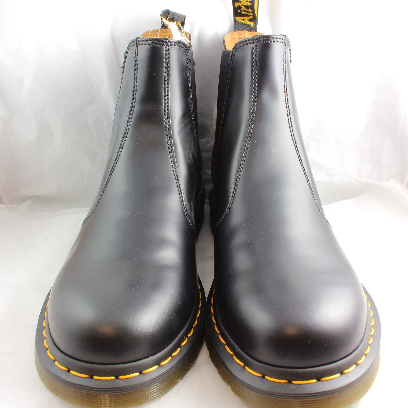 Mens Dr.Martens 2976 Chelsea Boot Black Leather