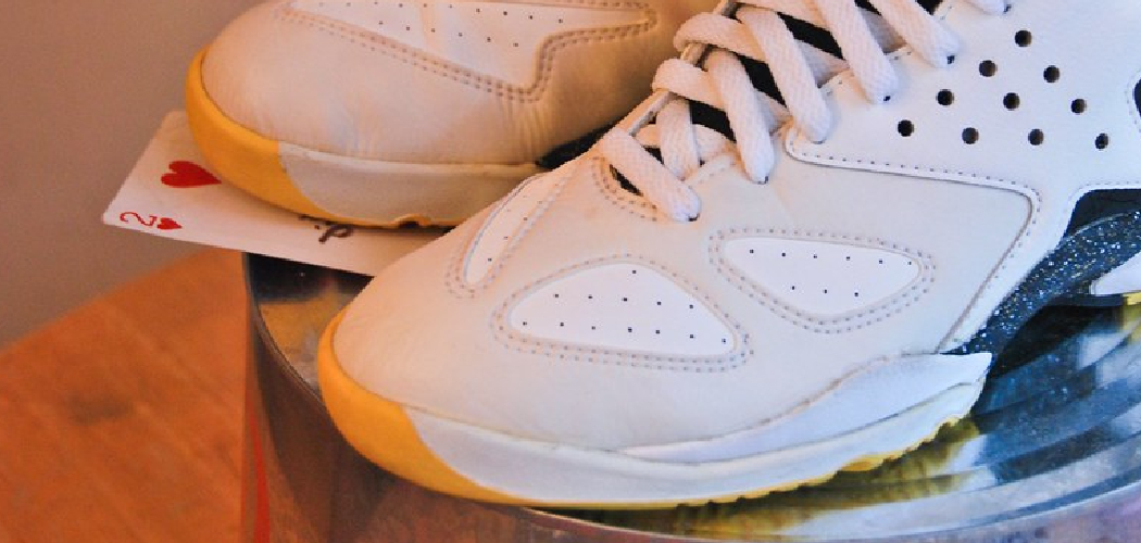 How to Clean White Huaraches With Baking Soda