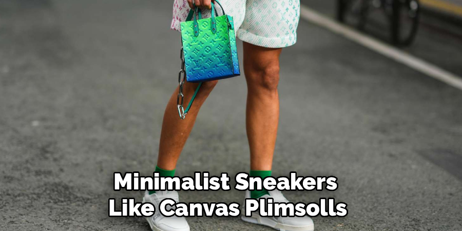 Minimalist Sneakers 
Like Canvas Plimsolls